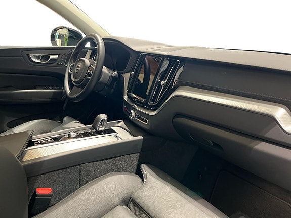 Volvo XC60 4 of 14