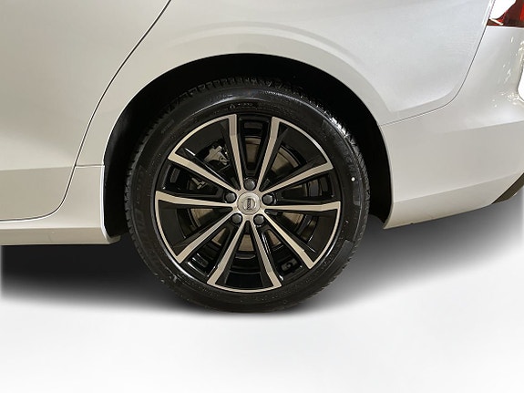 Volvo V60 9 of 15