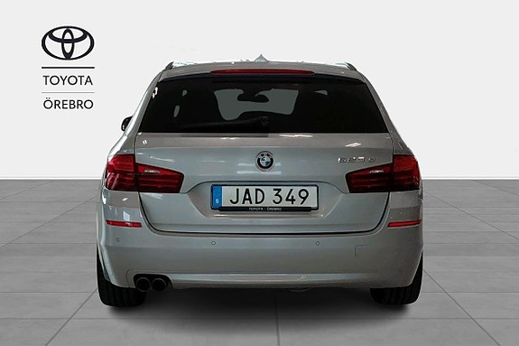 BMW 520d 4 of 5