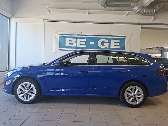 Skoda Octavia 2 of 5