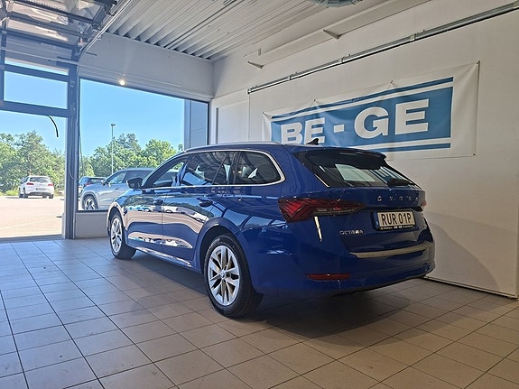 Skoda Octavia 3 of 5