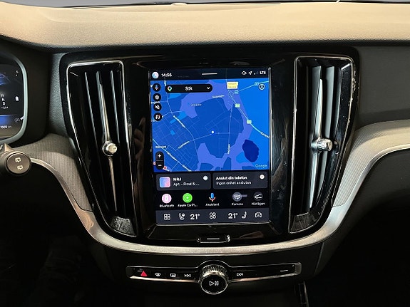 Volvo V60 Cross Country 13 of 15