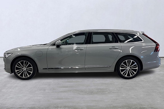Volvo V90 2 of 22