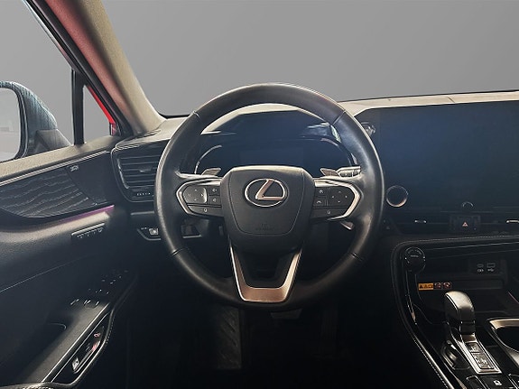 Lexus NX350h 10 of 11