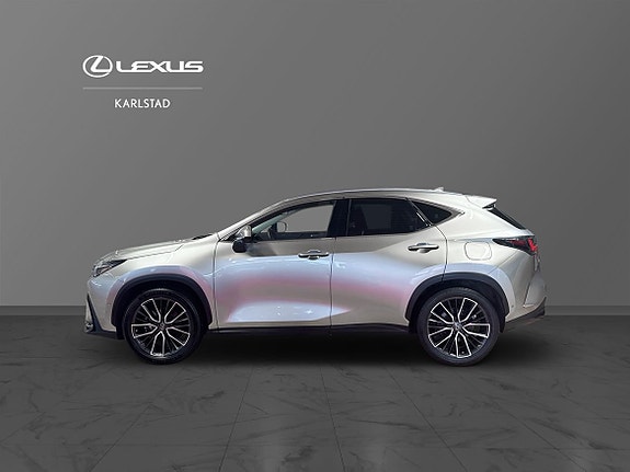 Lexus NX350h 3 of 5