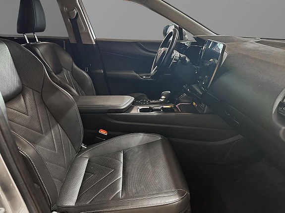 Lexus NX350h 7 of 11