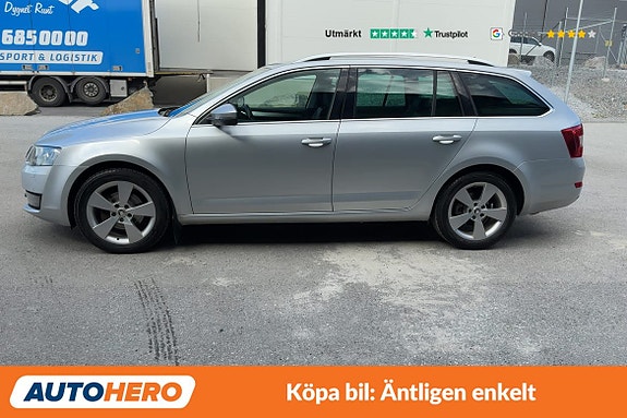 Skoda Octavia 2 of 5