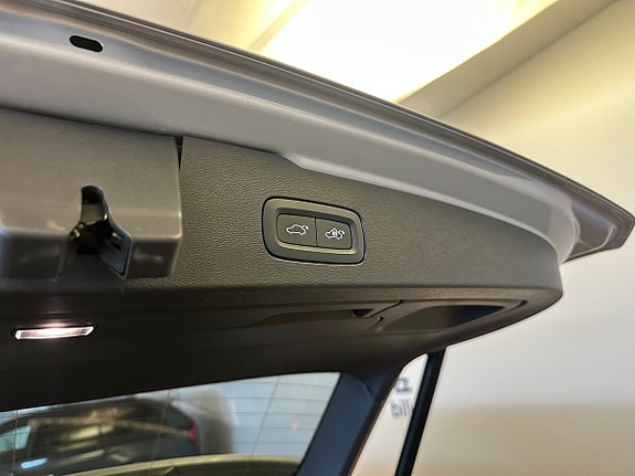 Volvo V60 11 of 19
