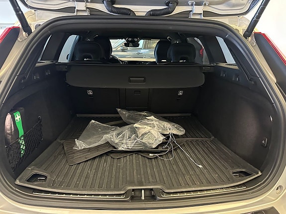 Volvo V60 8 of 19