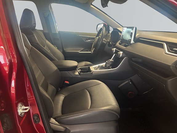 Toyota RAV4 6 of 20