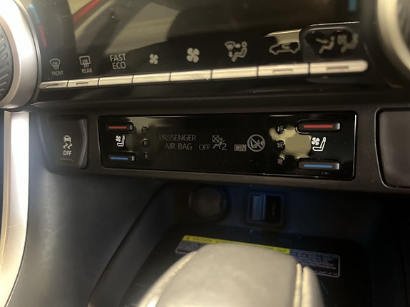Toyota RAV4 13 of 20