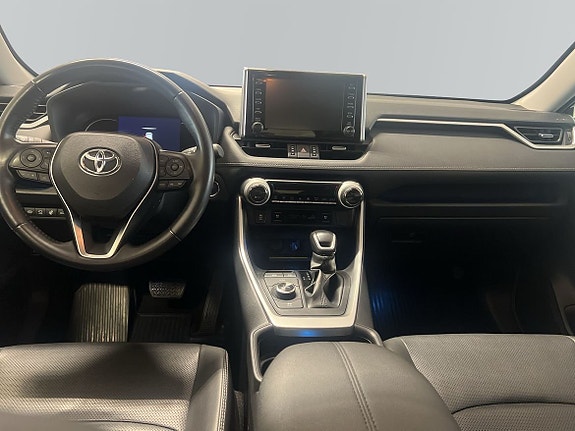 Toyota RAV4 8 of 20