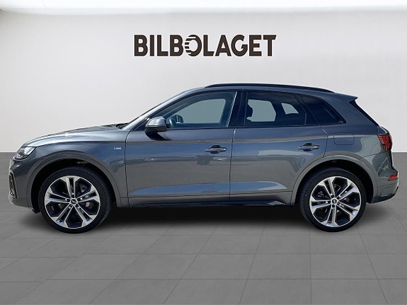 Audi Q5 2 of 5