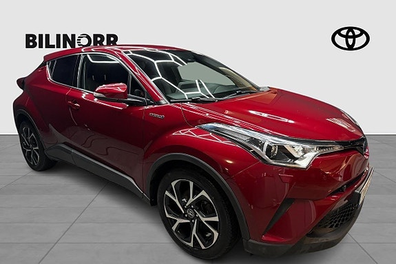 Toyota C-HR 3 of 5