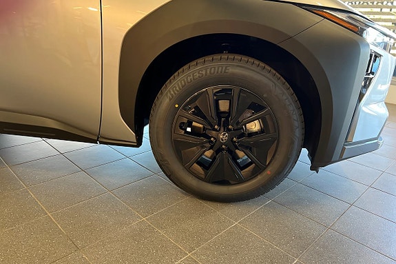 Toyota bZ4X 9 of 18