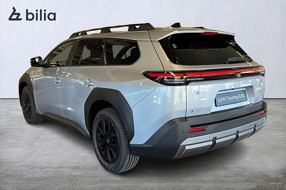 Toyota bZ4X 12 of 18