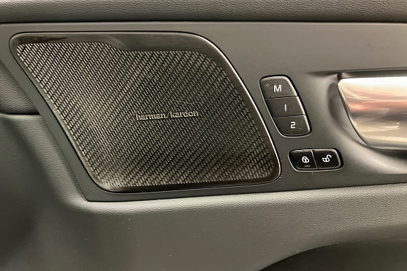 Volvo XC60 22 of 25