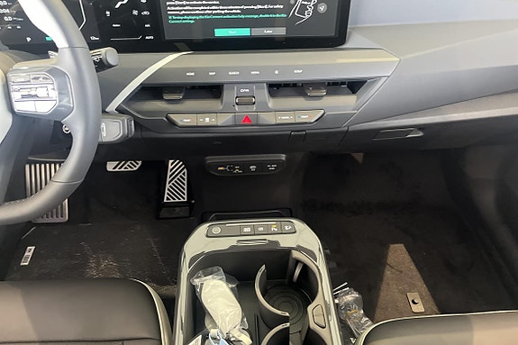 Kia EV5 8 of 16