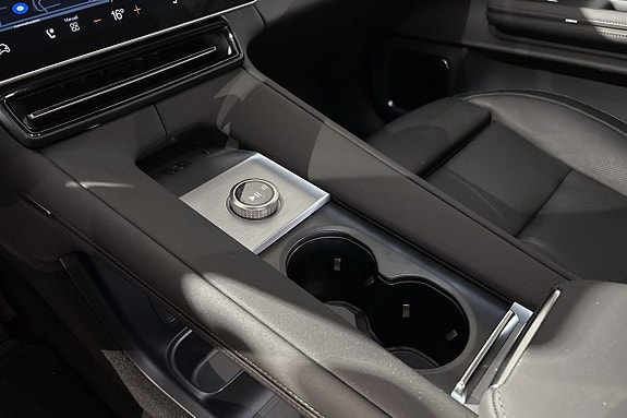 Polestar 4 16 of 19
