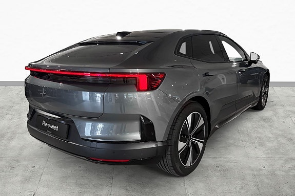 Polestar 4 8 of 19