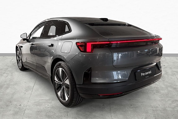 Polestar 4 7 of 19