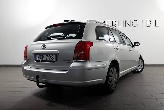 Toyota Avensis 12 of 18