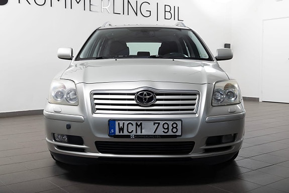 Toyota Avensis 8 of 18