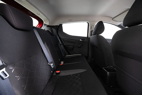 Nissan Micra 15 of 19