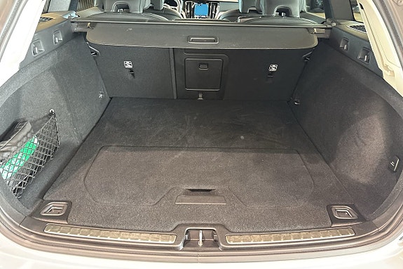 Volvo V60 12 of 30