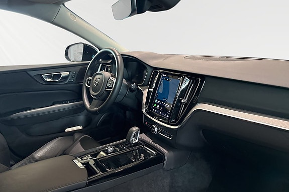 Volvo V60 9 of 30