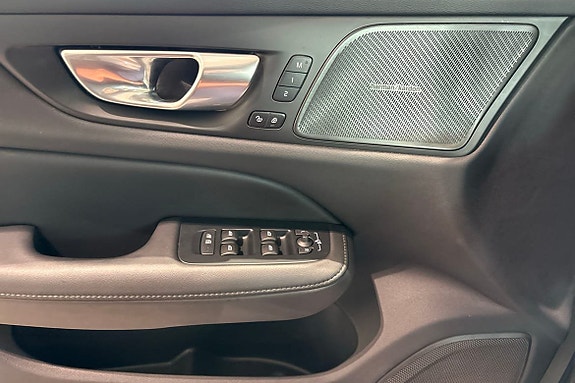 Volvo V60 22 of 30