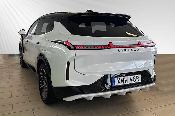Lynk & Co 08 3 of 5