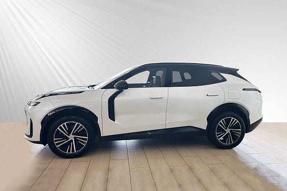 Lynk & Co 08 2 of 5