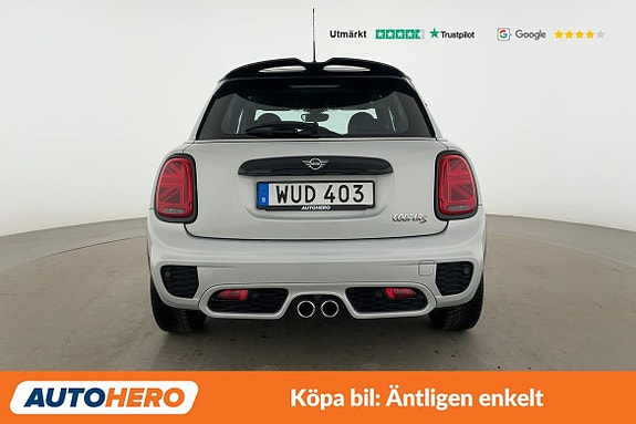 MINI Cooper S 4 of 5