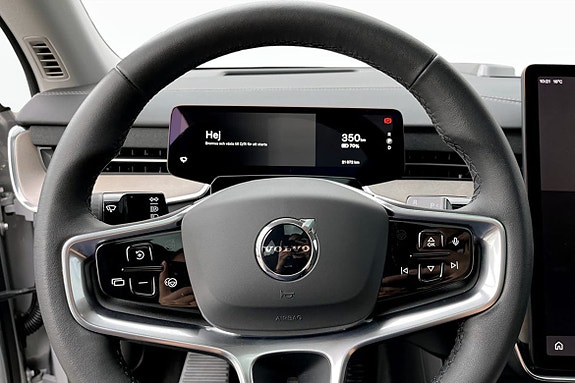 Volvo EX90 10 of 12