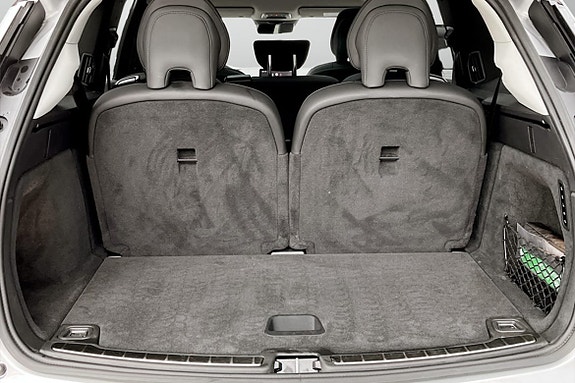Volvo EX90 12 of 12