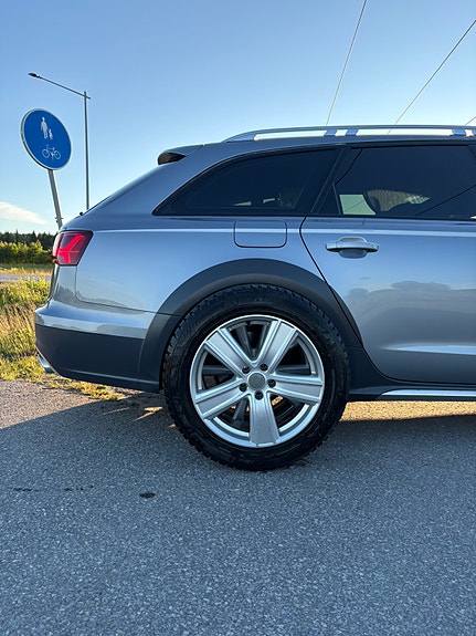 Audi A6 allroad 5 of 5