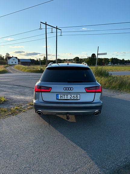 Audi A6 allroad 4 of 5