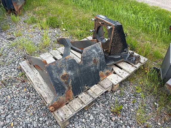 VALTRA  N serie kranfäste