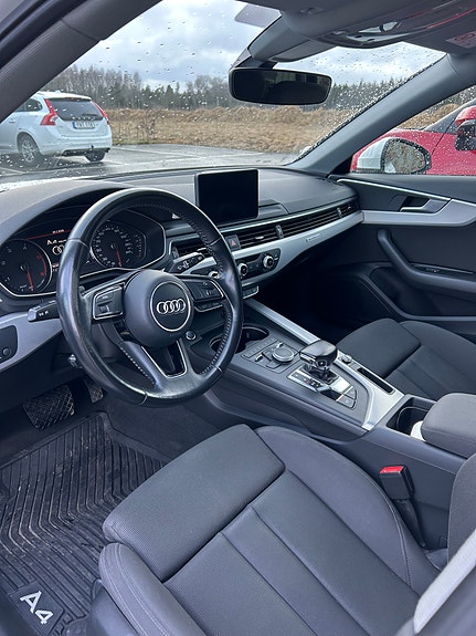 Audi A4 4 of 7