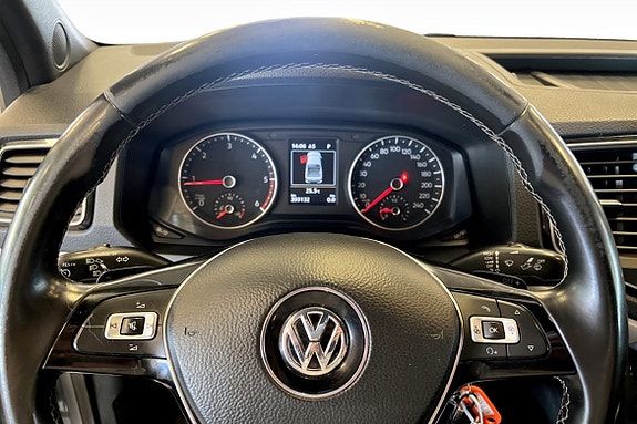 Volkswagen Amarok 6 of 6