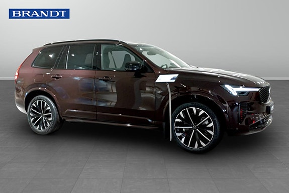Volvo XC90 3 of 5