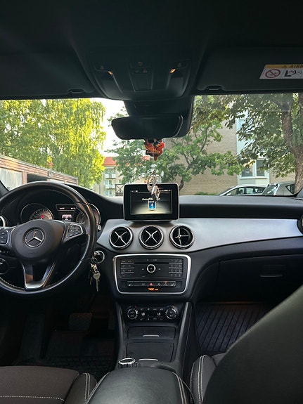 Mercedes-Benz CLA220 d 9 of 10