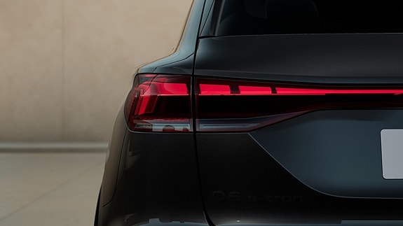 Audi Q6 e-tron 6 of 11