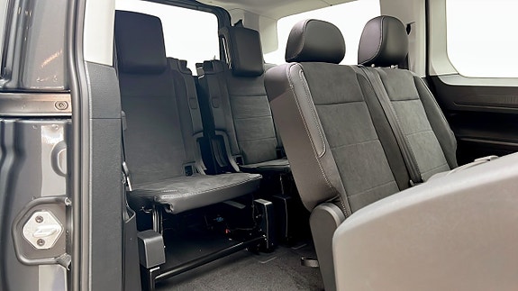Volkswagen Caddy Maxi 14 of 21