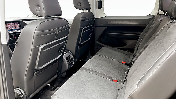 Volkswagen Caddy Maxi 12 of 21