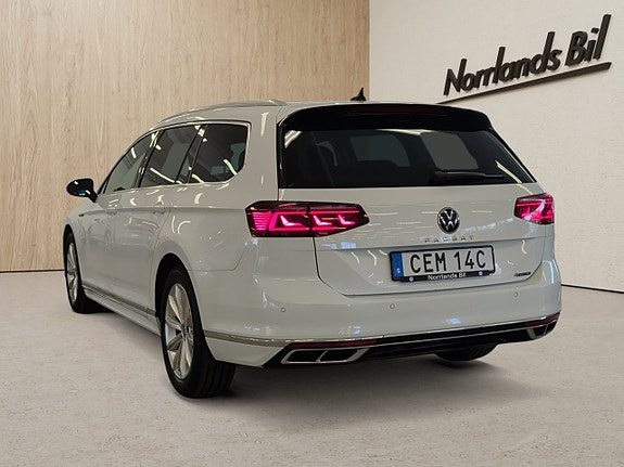 Volkswagen Passat 3 of 5