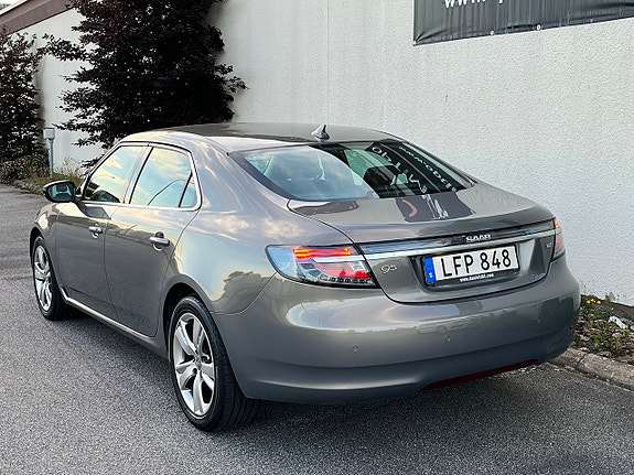 Saab 9-5 4 of 5