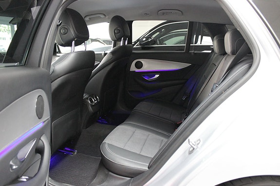 Mercedes-Benz E200 6 of 8