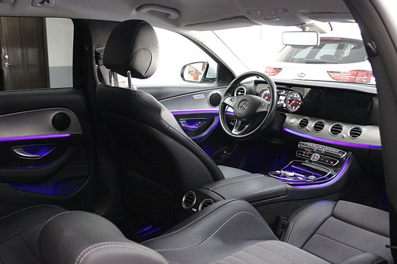 Mercedes-Benz E200 7 of 8